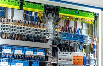 Tuğ Mühendislik, Ankara mühendislik firması, İvedik mühendislik, Ankara projelendirme, endüstriyel mühendislik Ankara, teknik danışmanlık, mühendislik çözümleri, İvedik OSB mühendislik, Rüzgar Enerji Santrali (RES) Kurulumu, Güneş Enerji Santrali (GES) Kurulumu, Hidroelektrik Santral (HES) Kurulumu, 34,5 kV ve 154 kV Enerji Nakil Hatları, Trafo Merkezleri, Dağıtım ve İletim Tesisleri, Elektrik Bina İç Tesisat Kurulumu, Çatı Tipi GES Uygulamaları, Elektrikli Araç Şarj İstasyonları Kurulumu, Endüstriyel Yapılar için Çözümler, Proje ve Danışmanlık Hizmetler