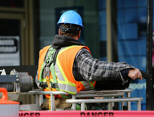 Tuğ Mühendislik, Ankara mühendislik firması, İvedik mühendislik, Ankara projelendirme, endüstriyel mühendislik Ankara, teknik danışmanlık, mühendislik çözümleri, İvedik OSB mühendislik, Rüzgar Enerji Santrali (RES) Kurulumu, Güneş Enerji Santrali (GES) Kurulumu, Hidroelektrik Santral (HES) Kurulumu, 34,5 kV ve 154 kV Enerji Nakil Hatları, Trafo Merkezleri, Dağıtım ve İletim Tesisleri, Elektrik Bina İç Tesisat Kurulumu, Çatı Tipi GES Uygulamaları, Elektrikli Araç Şarj İstasyonları Kurulumu, Endüstriyel Yapılar için Çözümler, Proje ve Danışmanlık Hizmetler